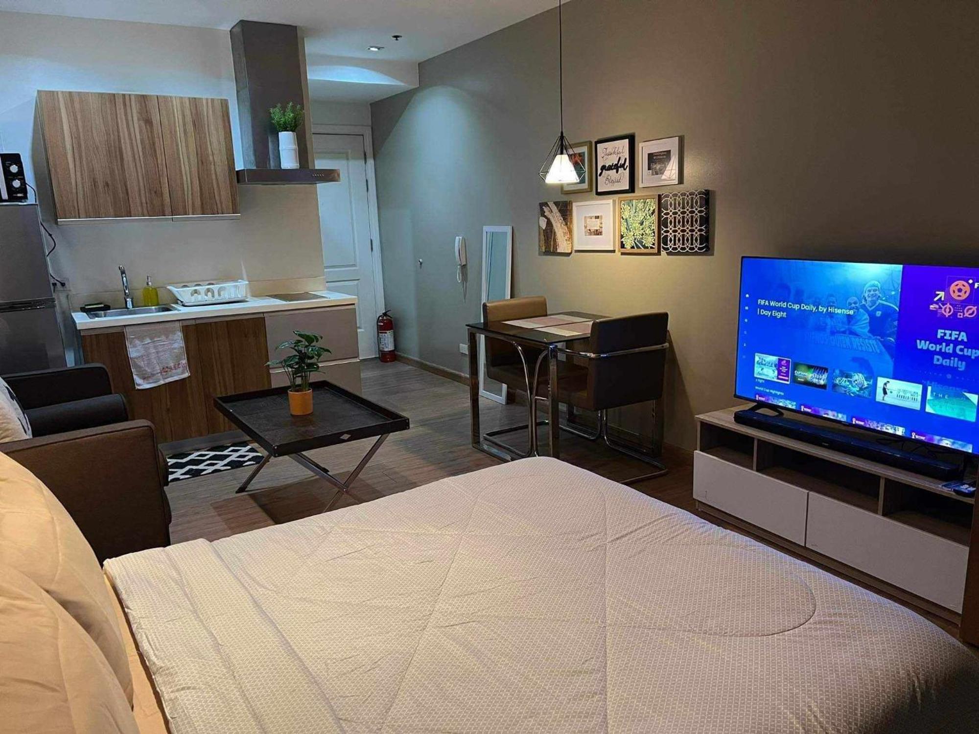 Gramercy Residences Макати Экстерьер фото